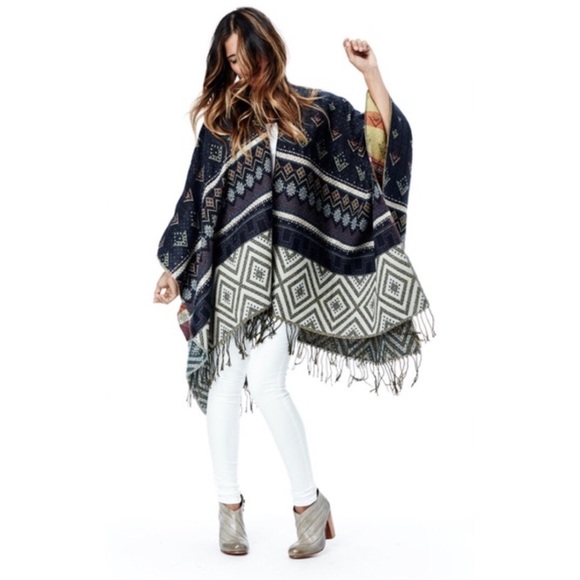 lovestitch Jackets & Blazers - Host Pick Lovestitch Open Front Poncho